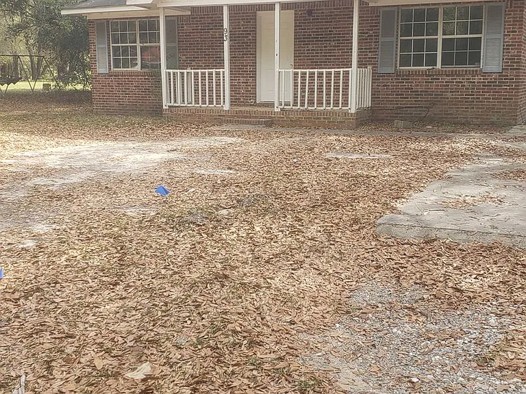 93 Dustin Ct — Photo 1