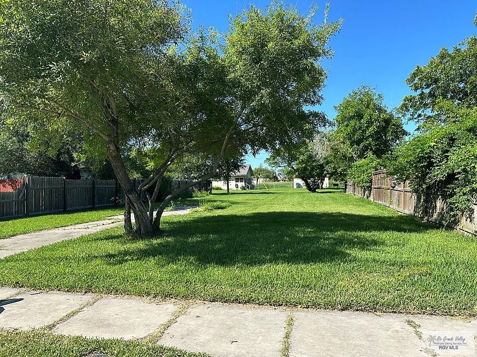 2nd image of 2456 1st St