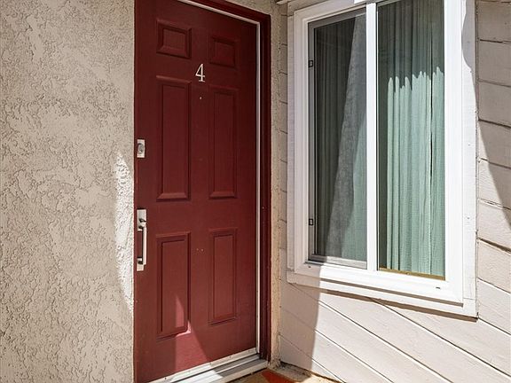 2nd image of 4230 Whitsett Ave Unit 4