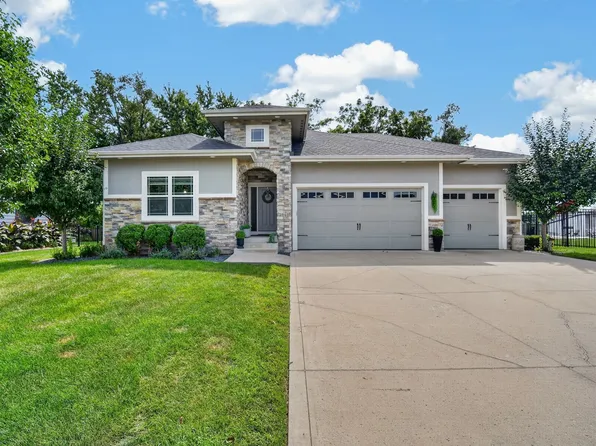 2848 Prairie Rose Dr, Norwalk, IA 50211