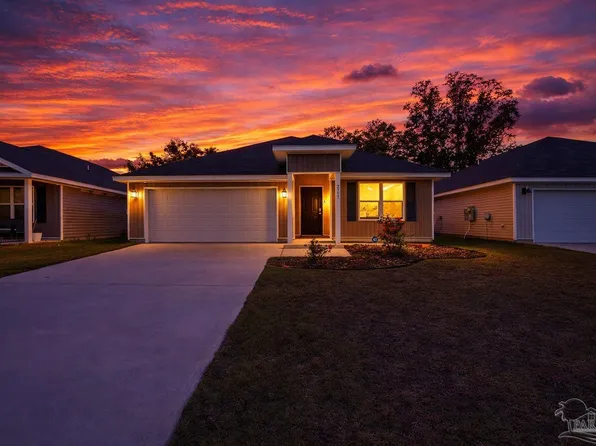 2351 Kirkwood Dr, Cantonment, FL 32533