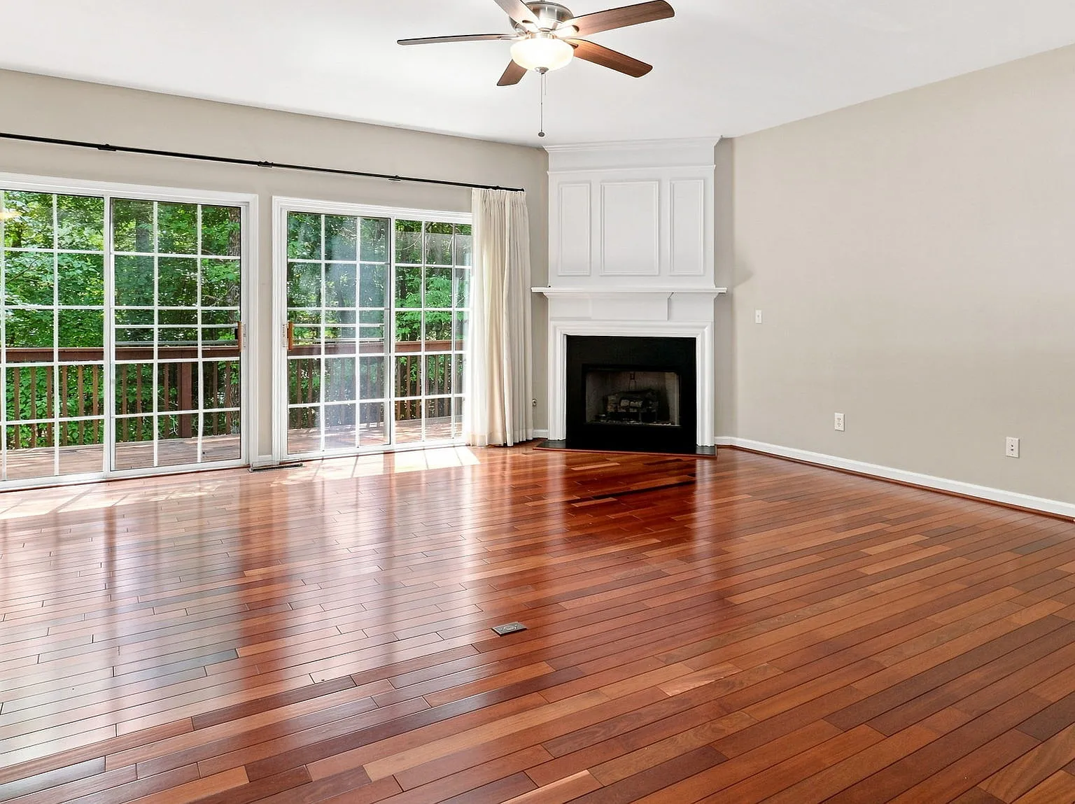 4 bed, 4.0 bath, 1867 sqft, $2,875 — Photo 4