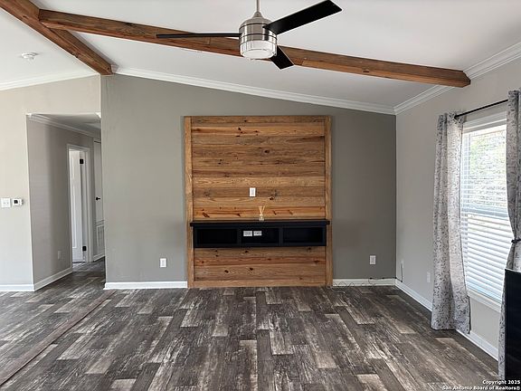 3rd image of 320 Fawn