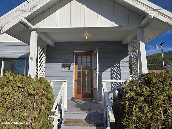 2nd image of 134 W Riverside Ave