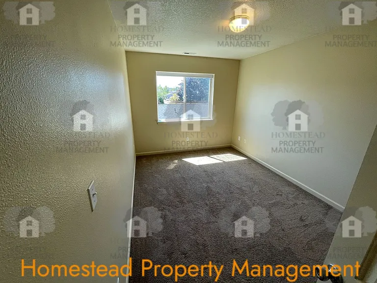 400-468 S Catron St — Photo 18
