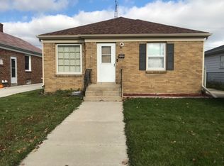 2620 Gilson St, Racine, WI 53403