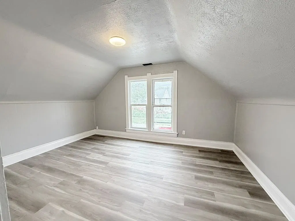 5 bed, 1364 sqft, $1,125 — Photo 3