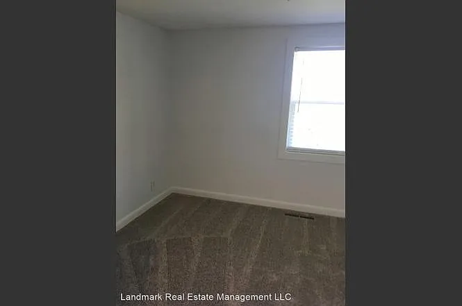 919 E McLeod Rd — Photo 5