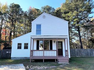 15912 Tri Gate Rd, Chester, VA 23831