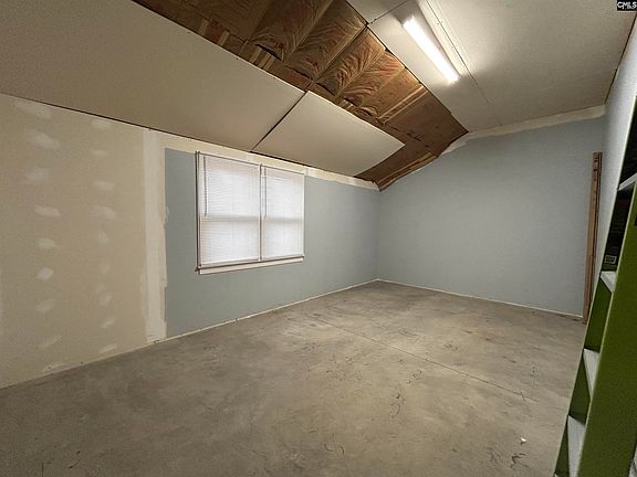 5th image of 2312 Rainbow Dr