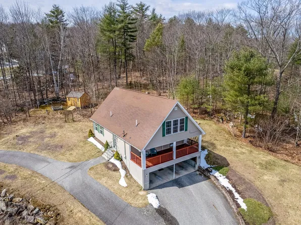 15 Tournament Drive, Auburn, ME 04210