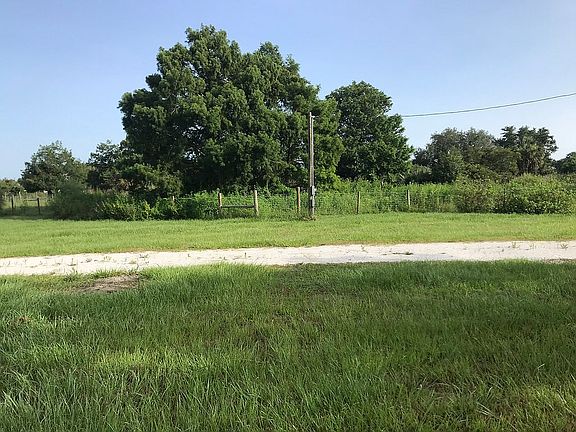 3rd image of 19877 NW 272nd St