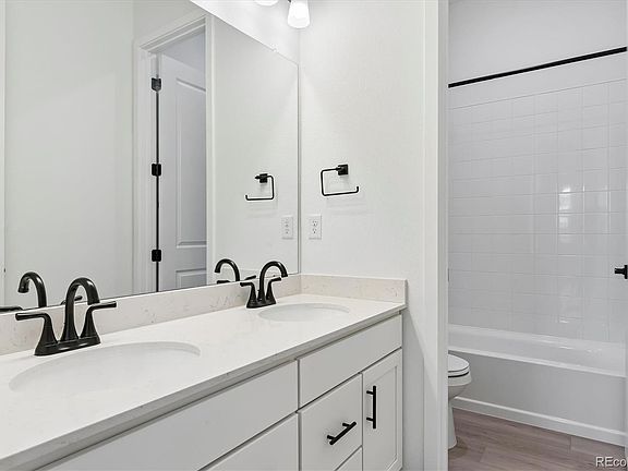 3rd image of 9255 Gold Lace Place