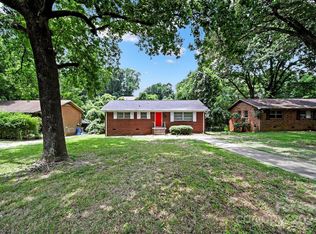 4808 Hidden Valley Rd, Charlotte, NC 28213