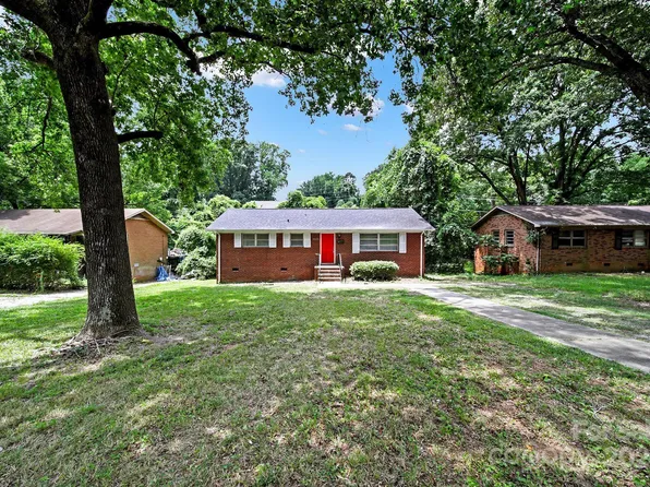 4808 Hidden Valley Rd, Charlotte, NC 28213