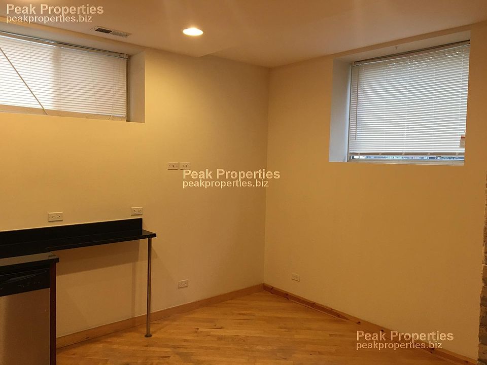 2nd image of 1625 W Columbia Ave APT Gw