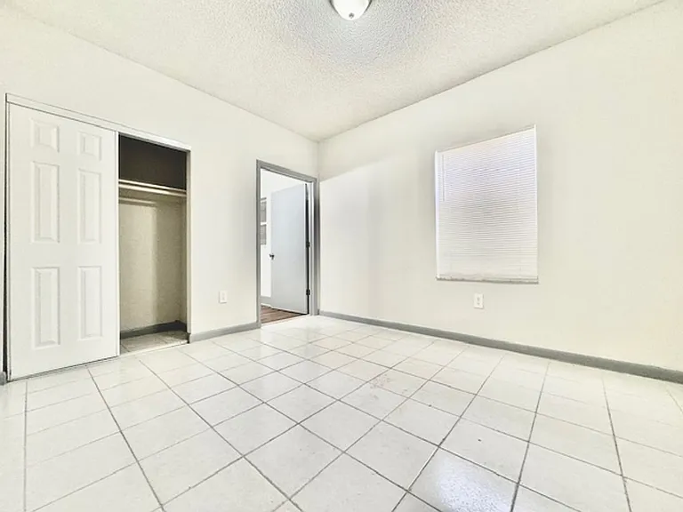 1236 NW 8th Pl — Photo 7
