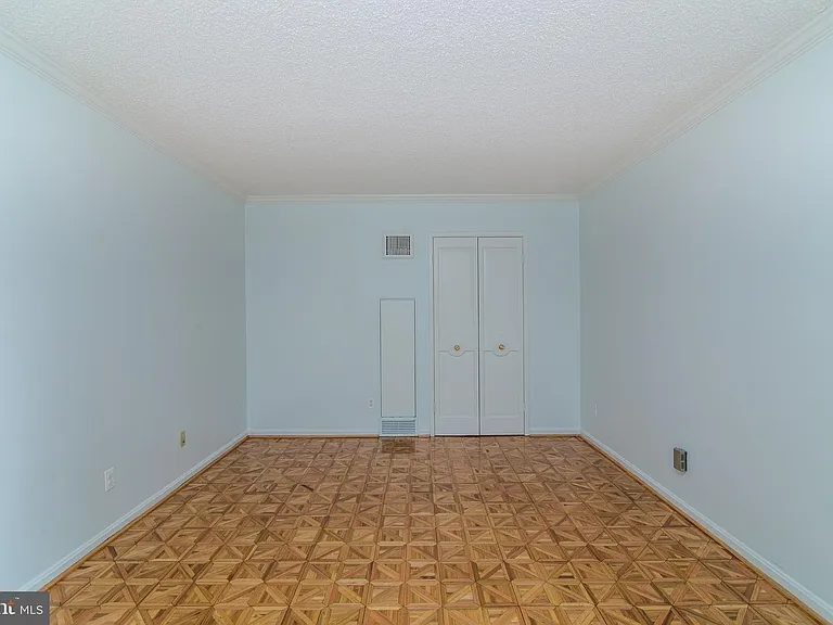 1800 Old Meadow Rd #1510 — Photo 9