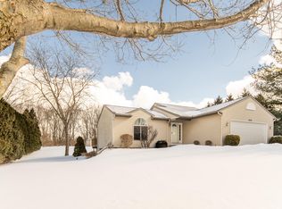 4233 Bristlehill Dr NE, Rockford, MI 49341
