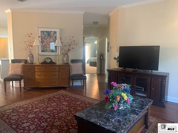 3rd image of 2302 Bocage Pl