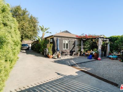 5710 Vineland Ave, North Hollywood, CA, 91601