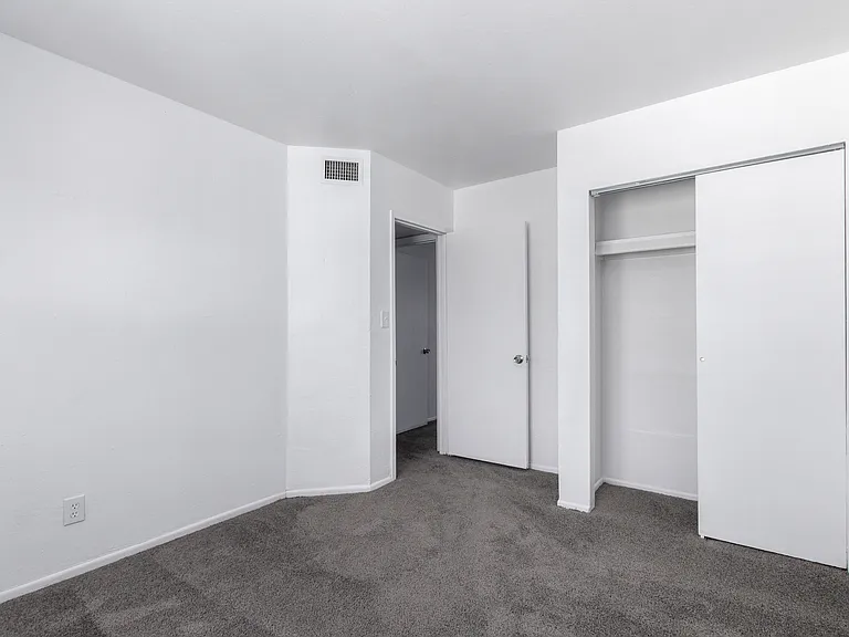 13020 N 21st Pl #U08 — Photo 12