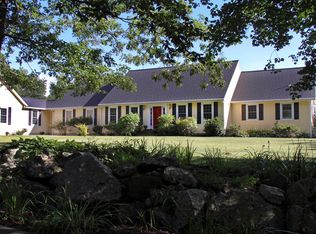 140 N Main St, Petersham, MA 01366