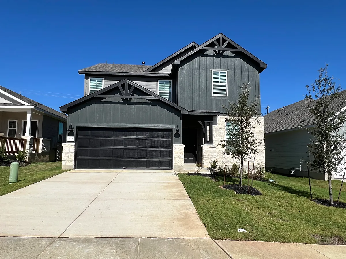 Building Photo - 217 Acorn Cir