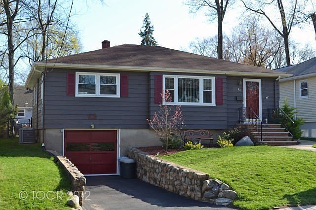 1st image of 84 Highwood Ave