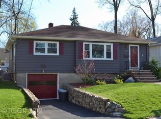 84 Highwood Ave, Waldwick, NJ 07463