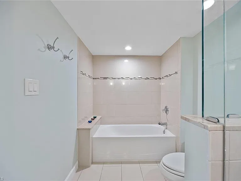 6585 Nicholas Blvd #805 — Photo 20