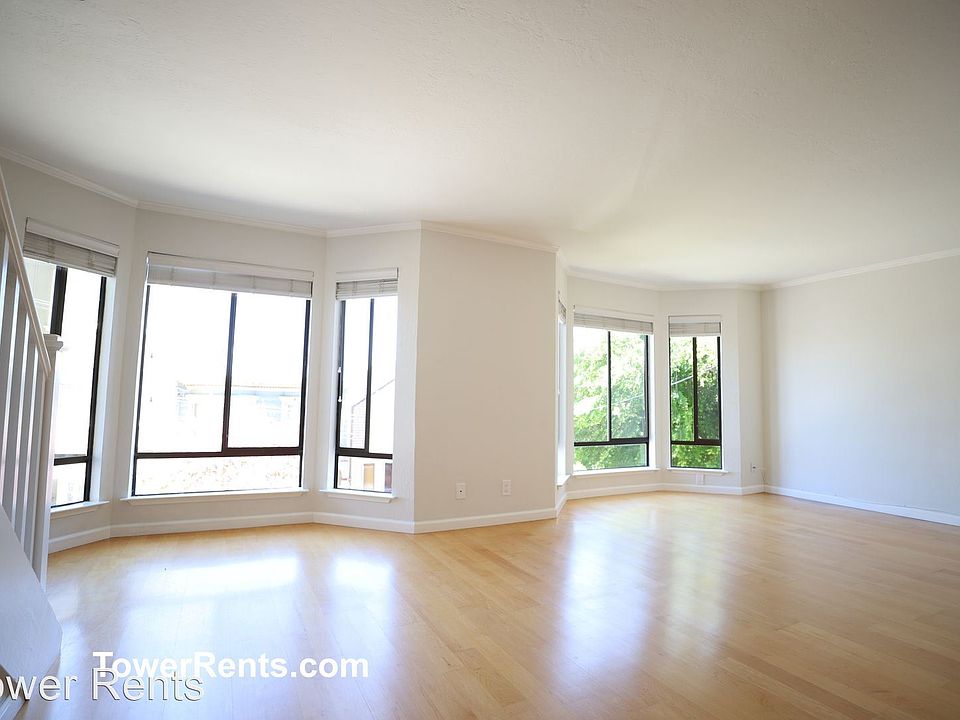 1st image of 4 Hoffman Ave #4