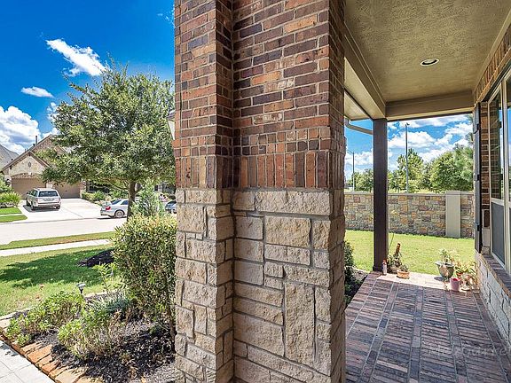 3rd image of 27442 N Saddle Creek Ln