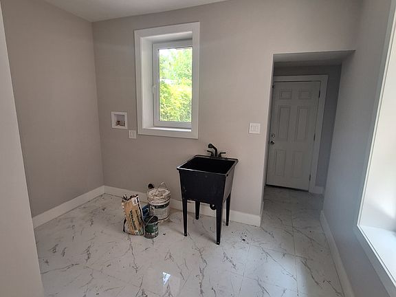5th image of 1007 W Dauphin St