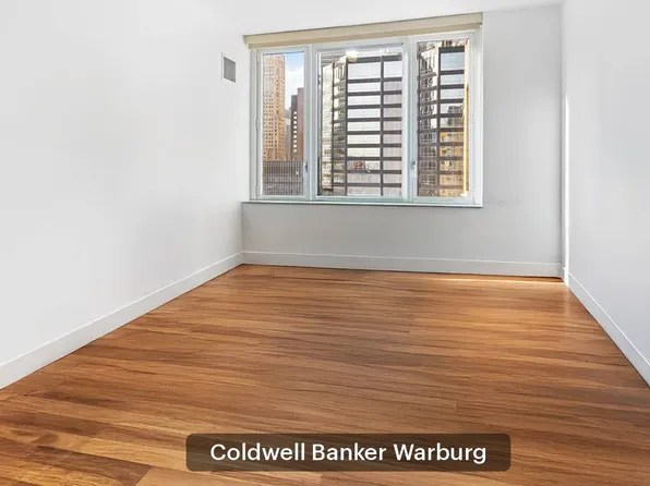 250 East 53rd Street image 12 of 20