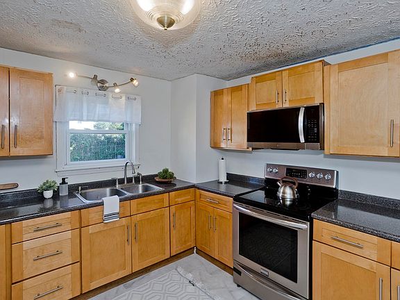 5th image of 23 Jenness St