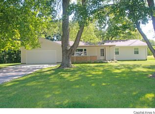 6076 N Walnut Street Rd, Springfield, IL 62707