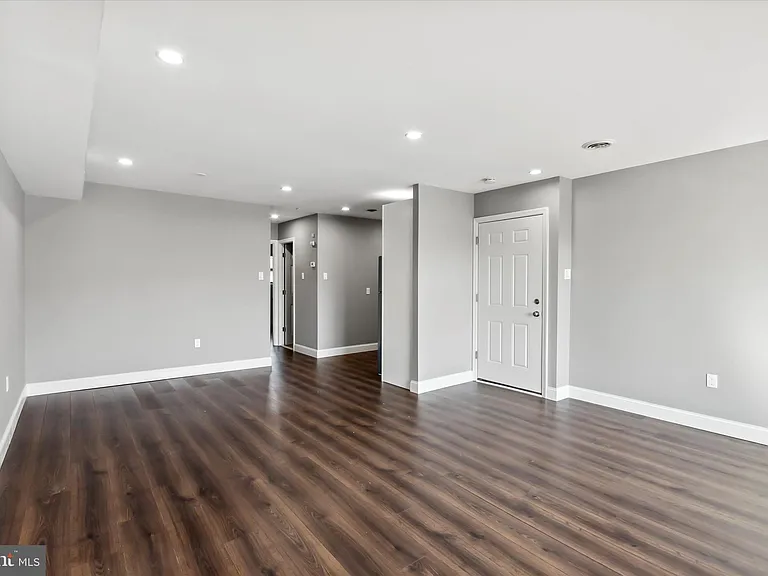 296 Greenough St #2 — Photo 3