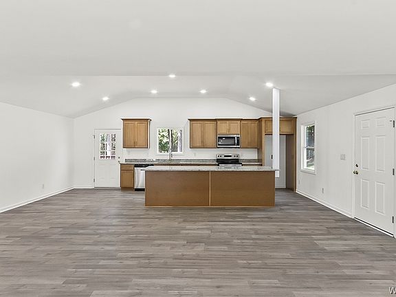 5th image of 11297 Ash Rd