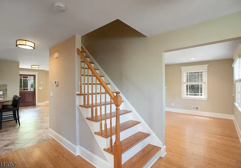 30 Gates Ave — Photo 24