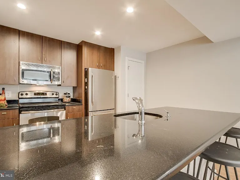 1423 Newton St NW — Photo 5