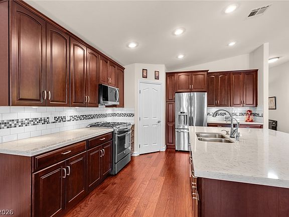 3rd image of 8769 Frasure Falls Ave