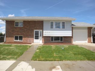 560 E 5th St, Wevansville, WY 82636