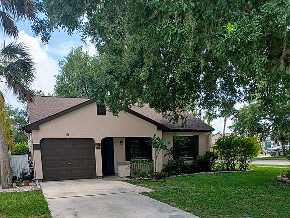 2nd image of 1401 W Corktree Cir