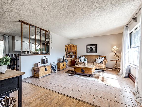 5th image of 33591 Antelope Ct