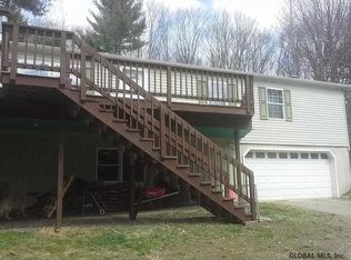 475 W Hill Rd, New Lebanon, NY 12125