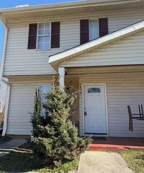1459 Forest Villa Dr NW — Photo 2