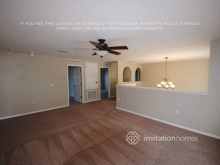 688 Red Pepper Loop — Photo 11