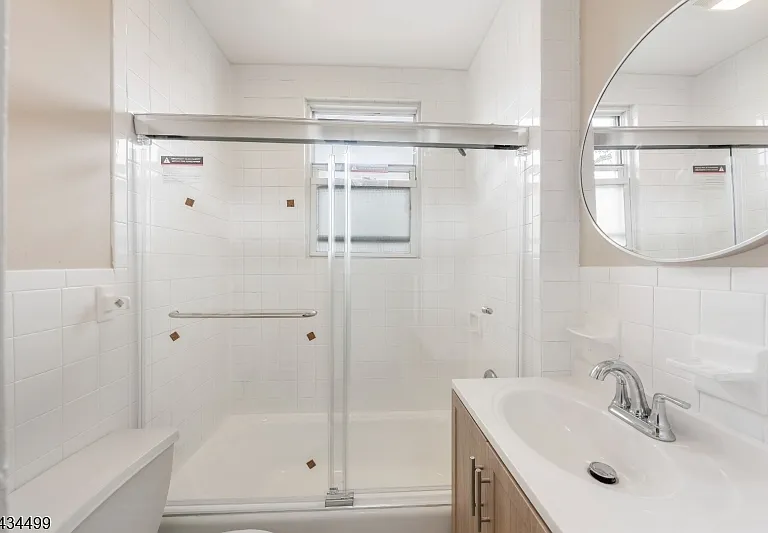 49-51 Caldwell Pl #3 — Photo 9