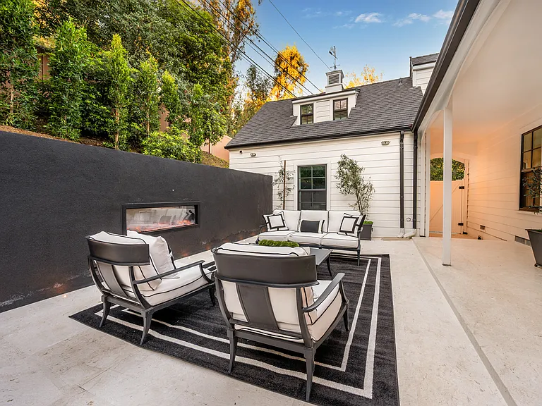 3100 Coldwater Canyon Ave — Photo 22